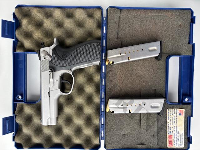 Smith Wesson 5906 15+1 Orijinal Kutusunda