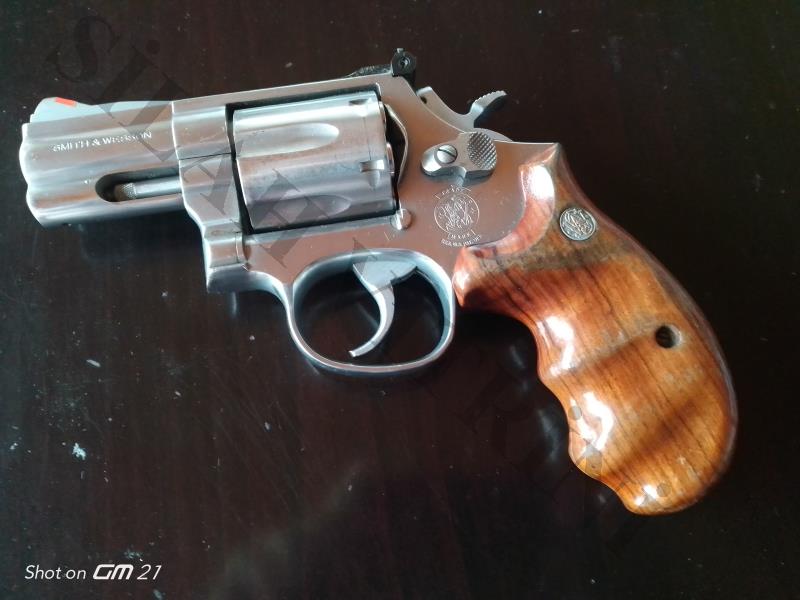 ORJİNAL SİMİTH WESSON 6 LI ORTOBOY +KILIF+500 CİVARI MERMİ İHTİYAÇTAN ACİL SATILIK