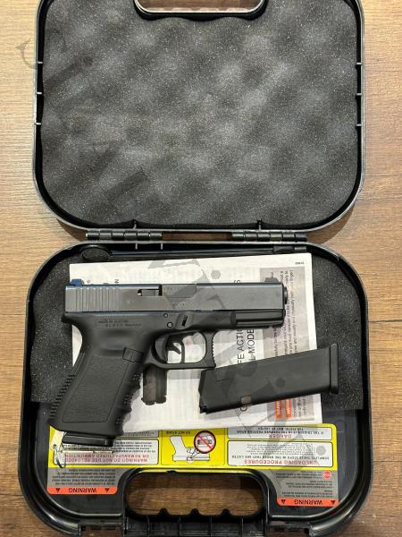 GLOCK 19 ANAHTARLI MODELİ TEMİZ KAMU PERSONELİNDEN 