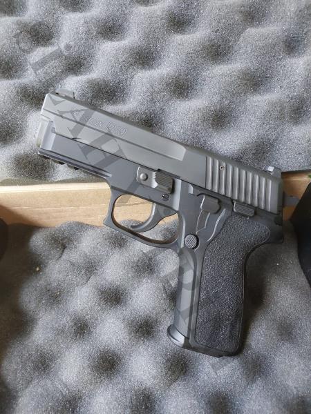 sıfır, hiç atış yapılmamış sig sauer P229, 