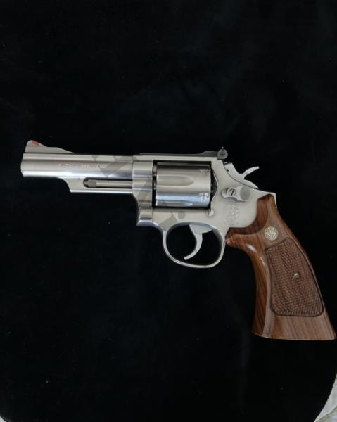 SMİTH WESSON 4 İNÇ 357~38 ÇOK TEMİZ